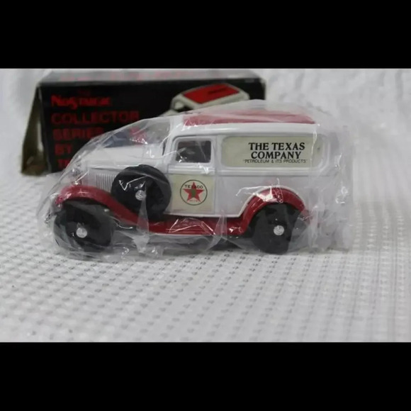 TEXACO 1932 DIE CAST METAL FORD DELIVERY VAN BANK BY ERTLE CO. - Picture 8 of 12